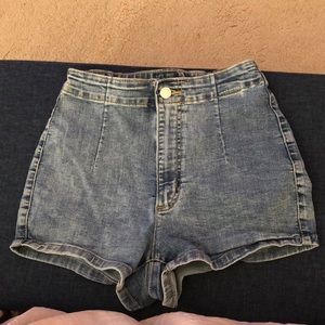 Wild Fable medium blue Jean shorts in a size M
